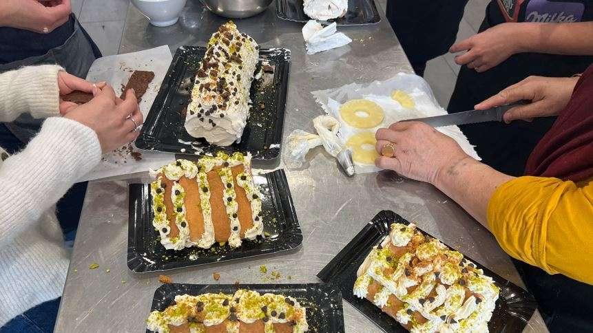 Martigues : à l'atelier pâtisserie du centre social de Boudème-Jonquières, ça bûche dur...