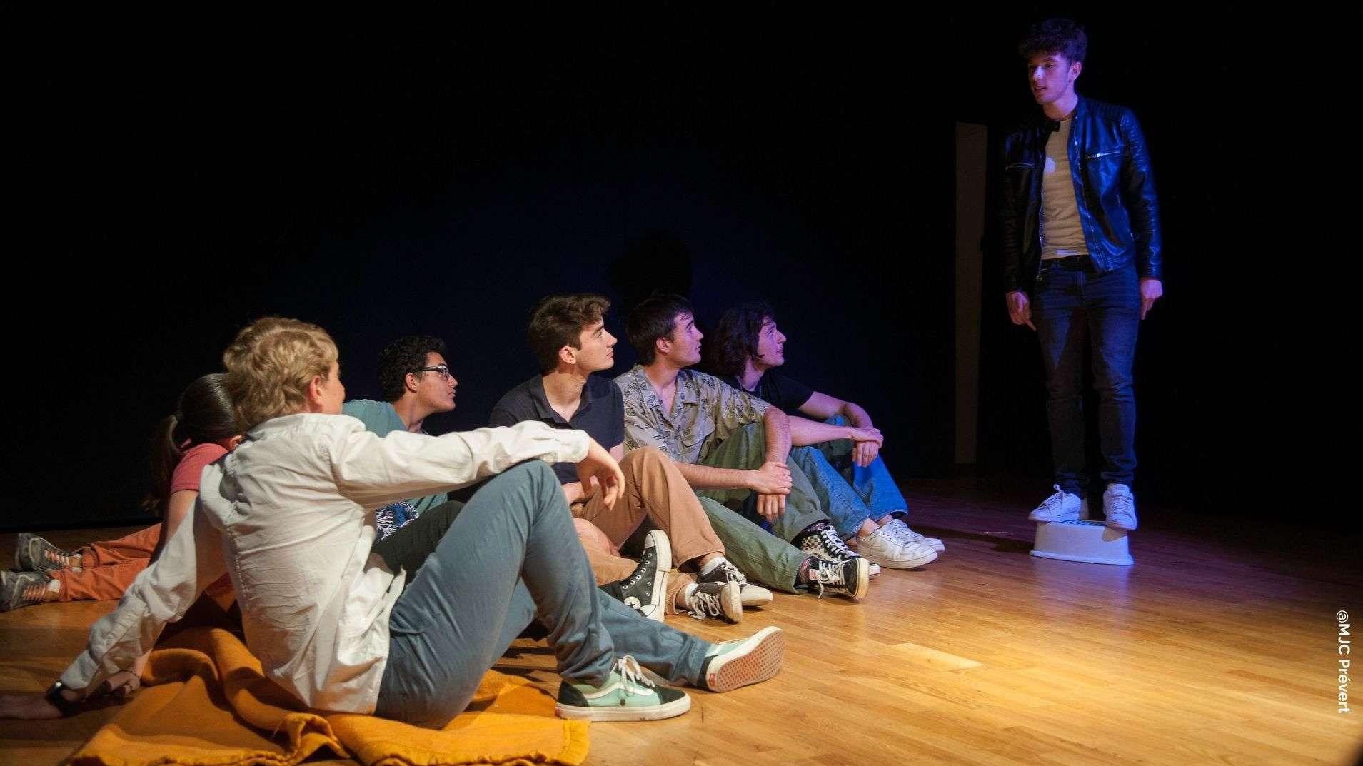 Avis aux ados d'Aix-en-Provence : créez votre propre spectacle et jouez-le à la Fondation Vasarely !