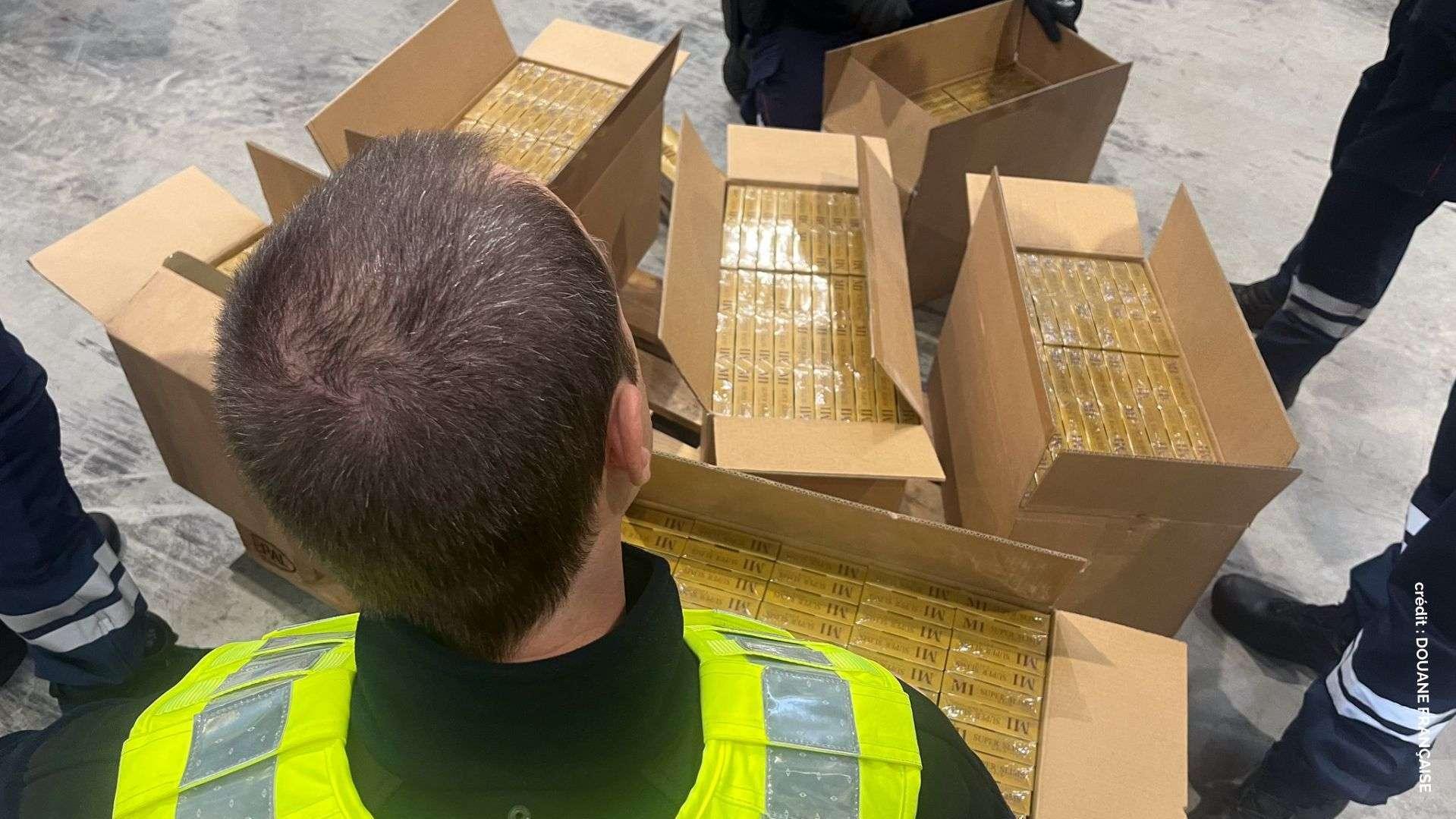 Fos-sur-Mer : les "pots de fleurs" cachaient un butin colossal, les douaniers saisissent 16 tonnes de cigarettes