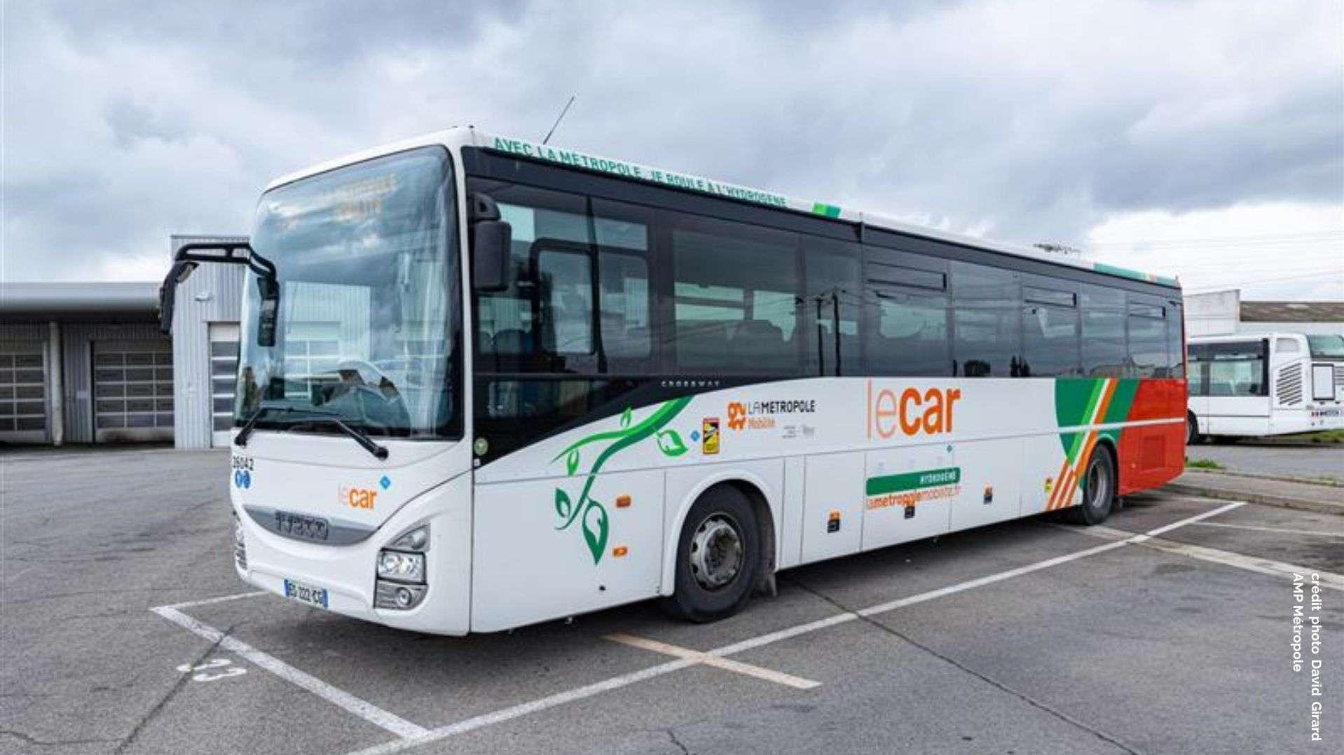 Des bus à hydrogène silencieux circulent désormais entre Martigues, Fos et Salon