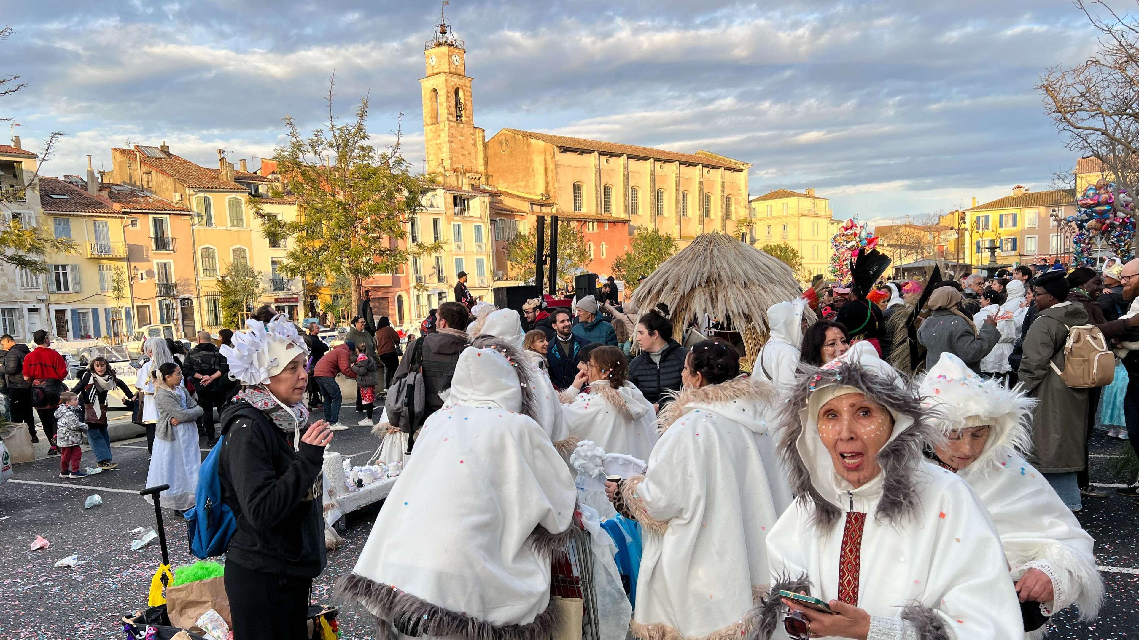 Carnaval de Martigues : un succès entre les gouttes !