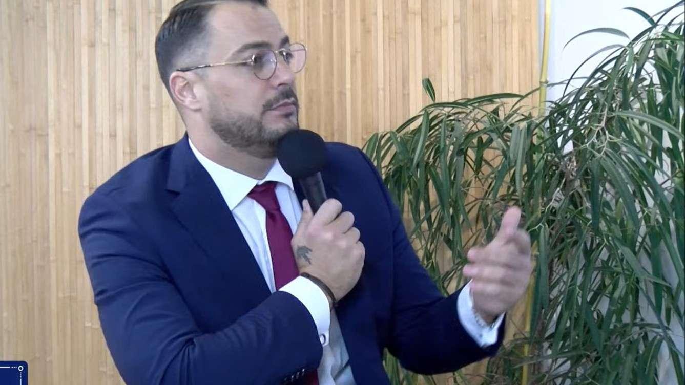 "Aucun lien" entre Sébastien Delogu et le narcotrafic, assure son avocat après une audition à la gendarmerie d'Aix