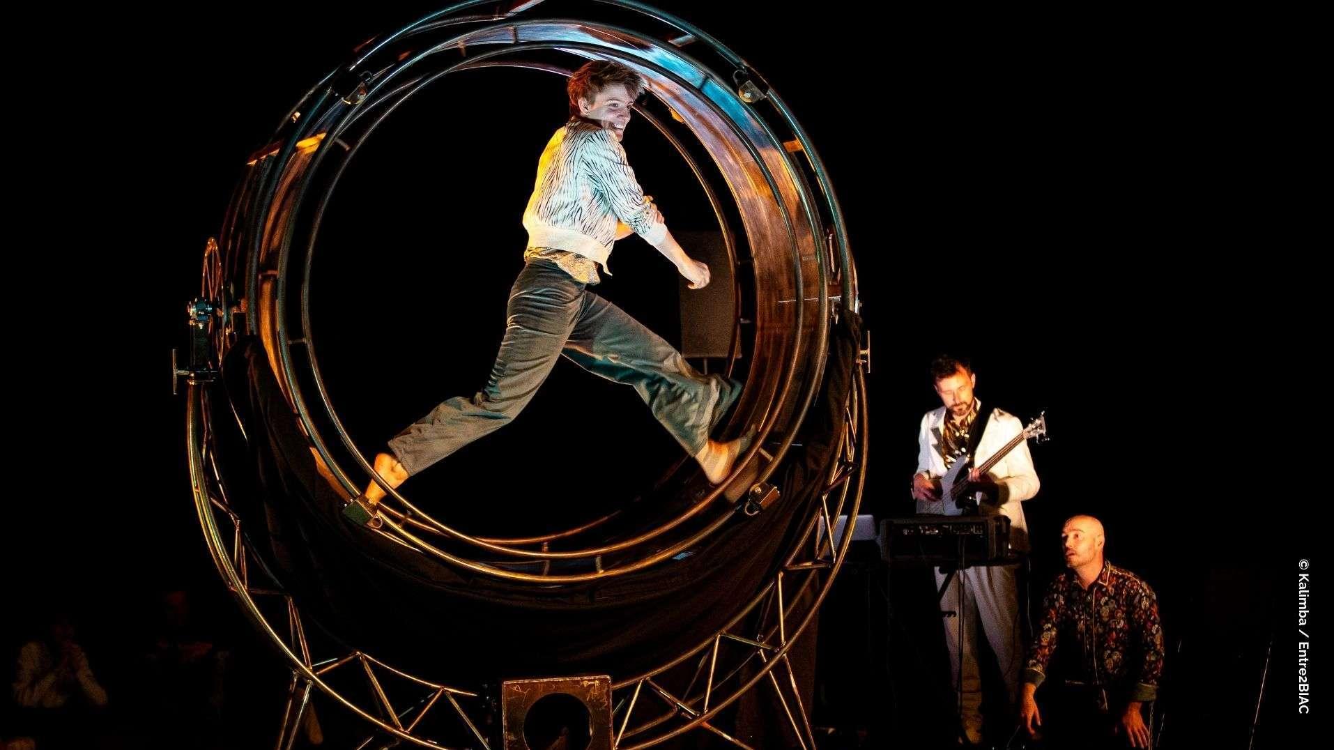 Marseille : acrobaties vertigineuses et cirque immersif, la Canebière en fête ce dimanche pour « Au bout la mer »