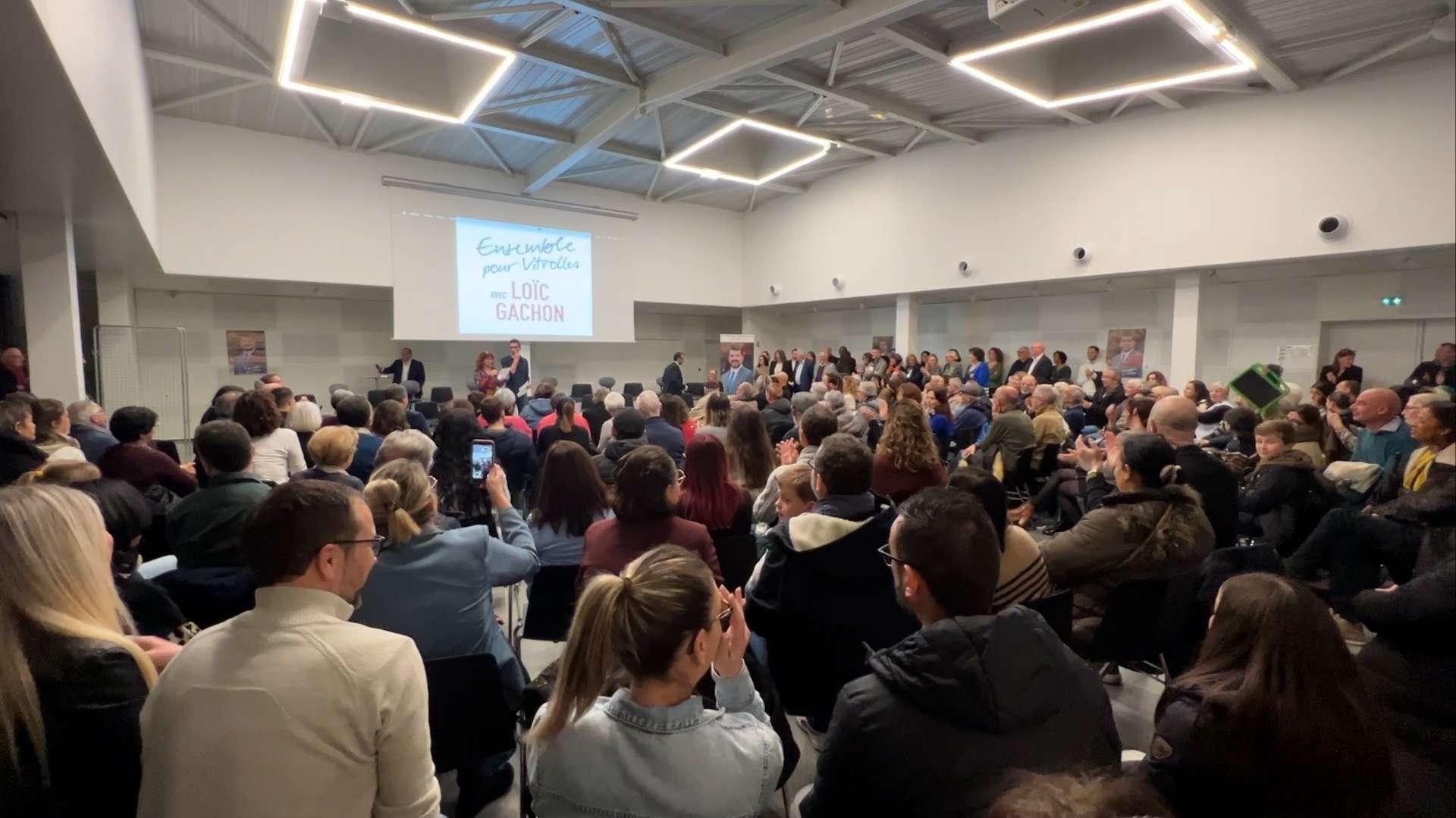 Municipales 2026 : Loïc Gachon présente sa liste "Ensemble Vitrolles" entouré d'une équipe largement renouvelée