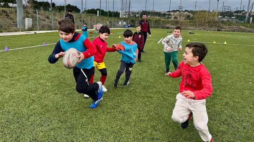 "Ici, on plaque avec le sourire" : immersion au cœur du stage de l'ovale au Martigues Rugby Club
