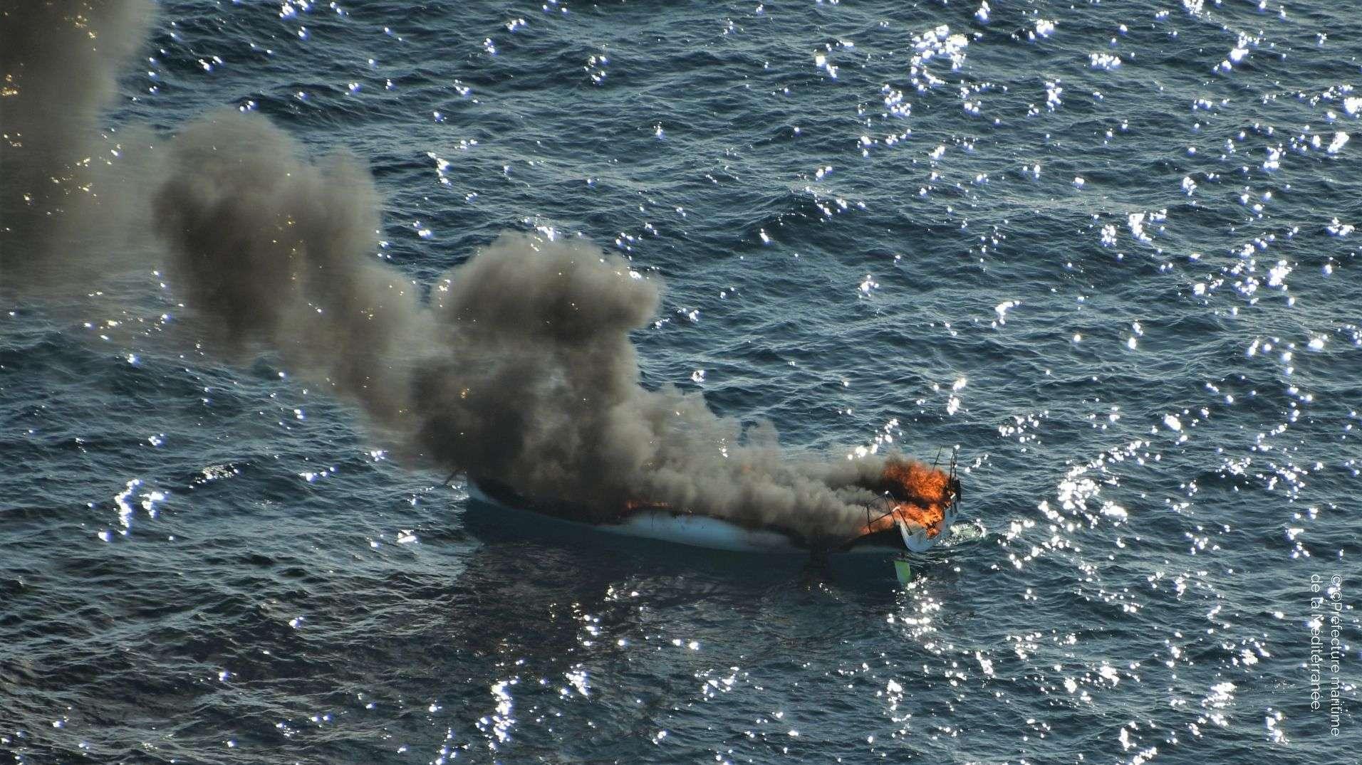 Méditerranée : 87 morts en mer, 940 engins explosifs neutralisés et 147 épaves retirées en 2025, le bilan de la préfecture maritime