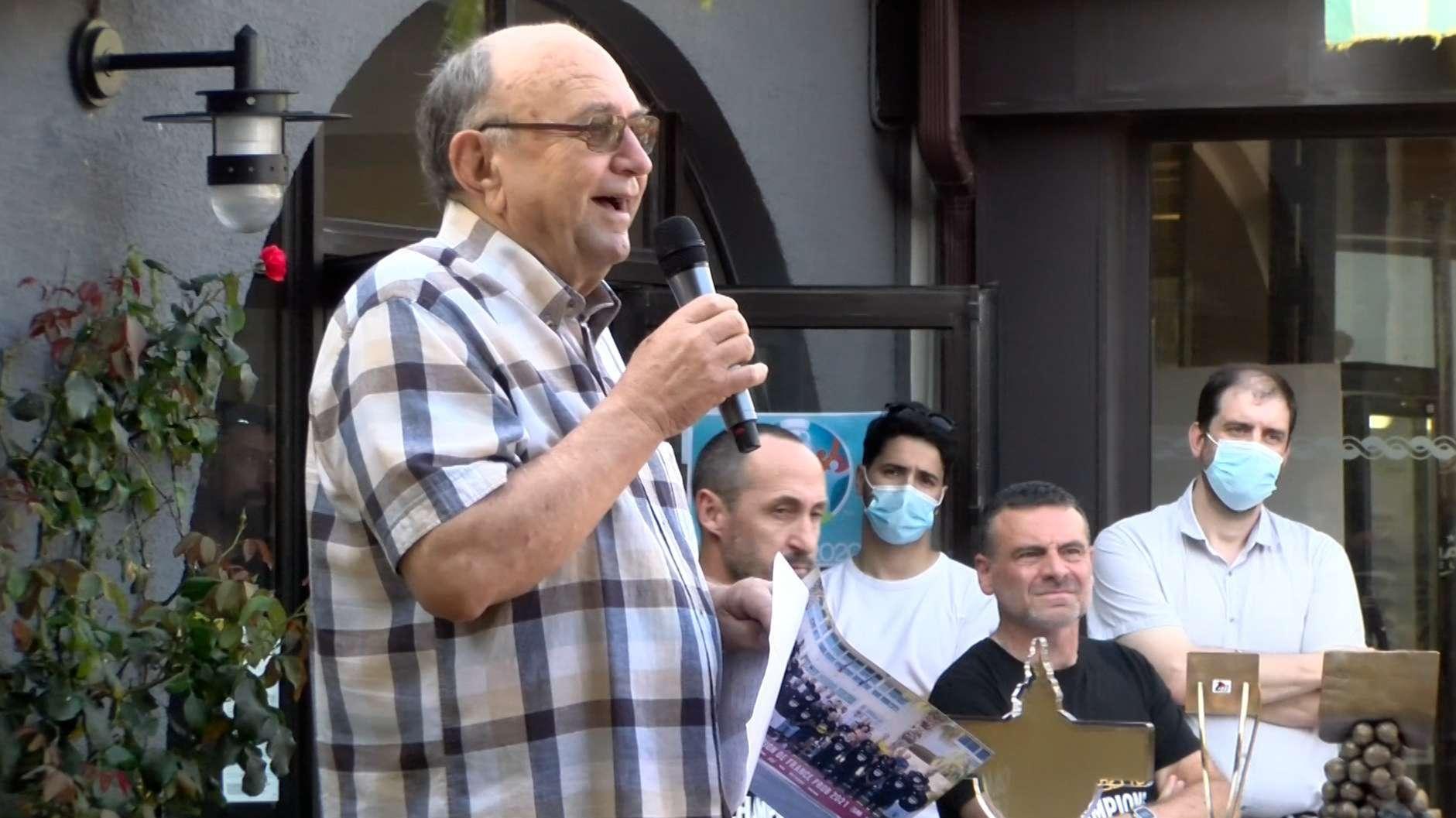 Fos Provence Basket : "On lui doit tellement", les souvenirs émus de Jean-Pierre Bruyère sur Jean-Pierre Barnès