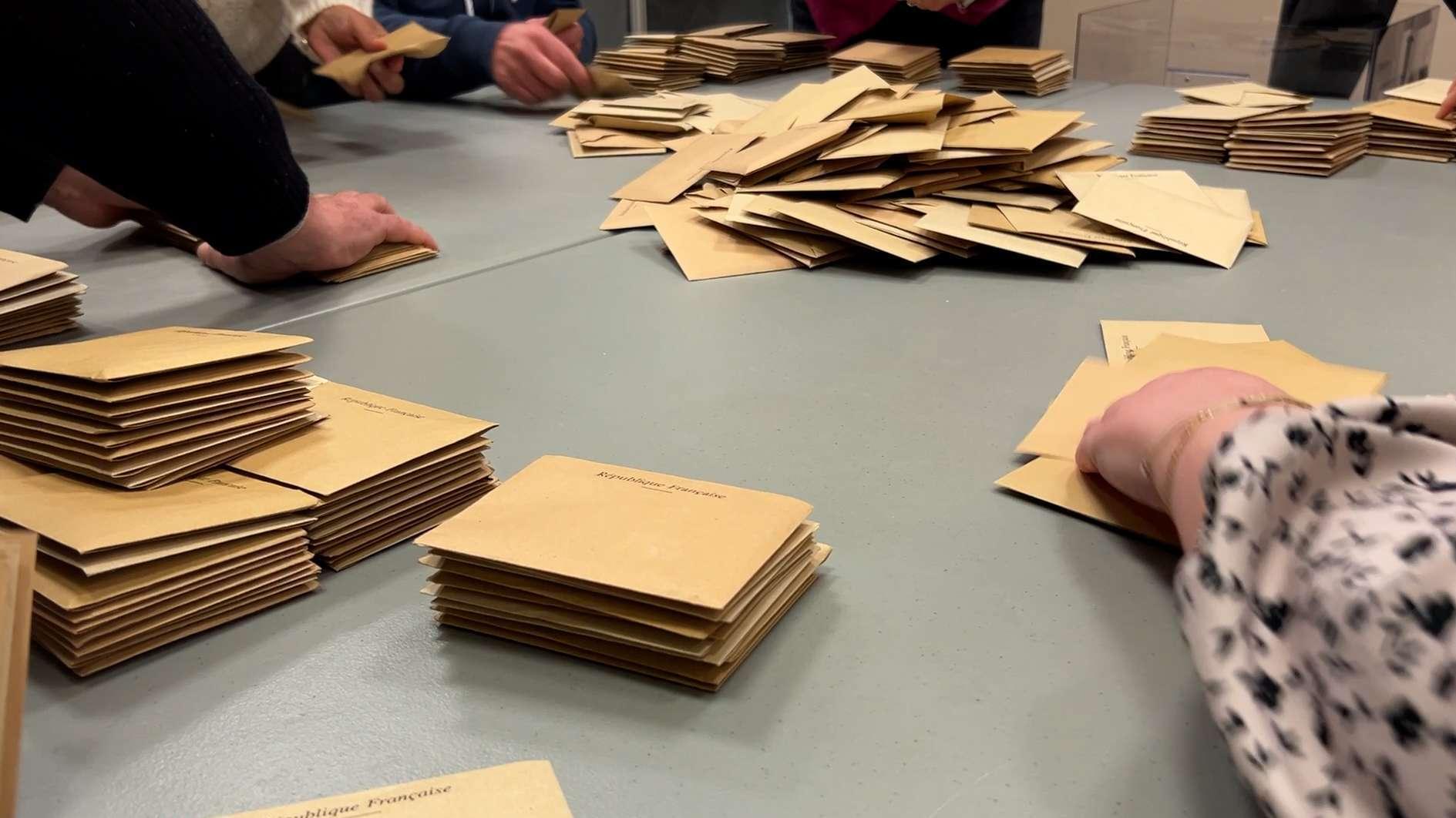 Au lendemain des municipales, l'heure des leçons pour les partis