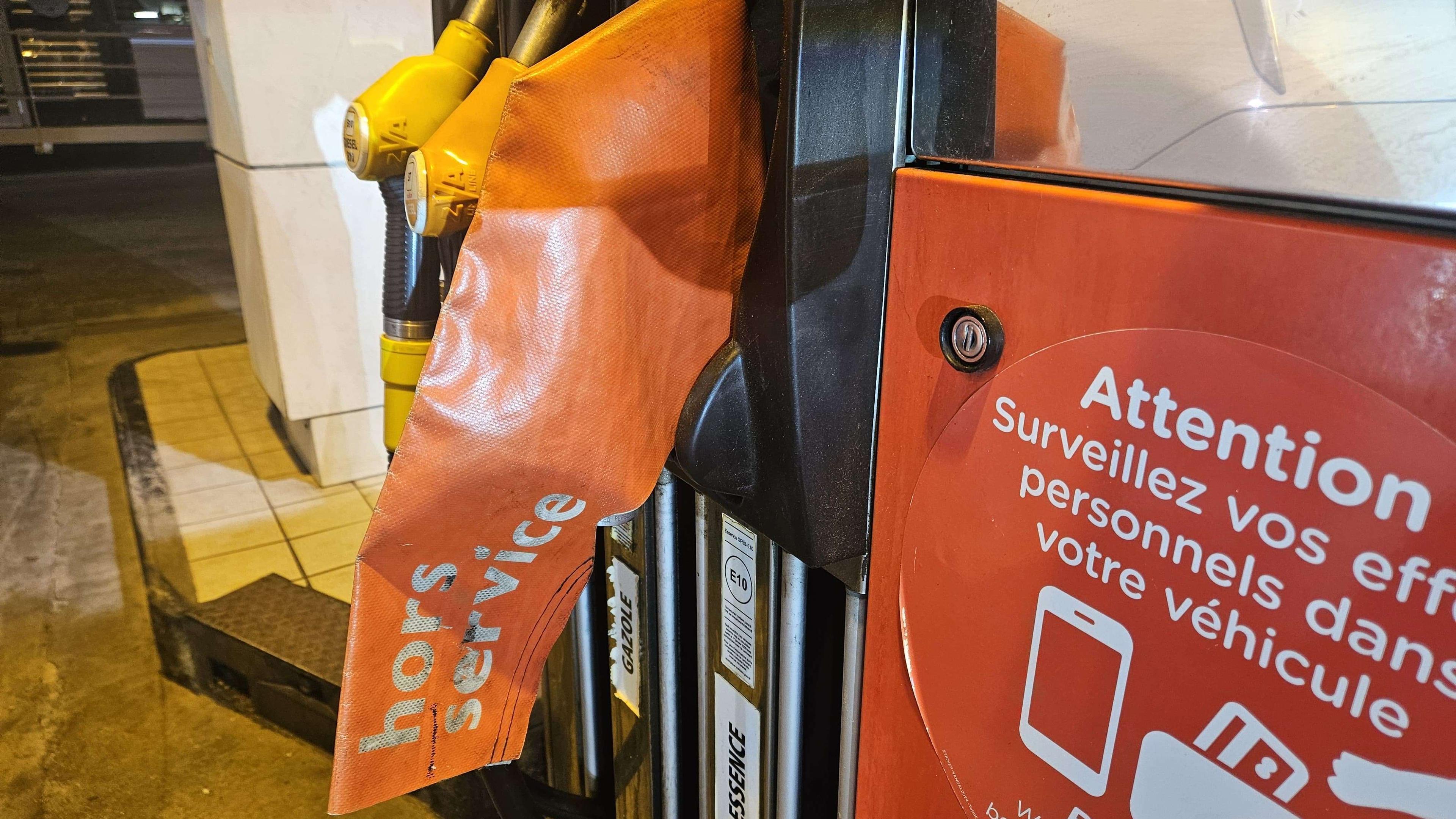 Carburant : "aucun risque de rupture d'approvisionnement" dans les stations-service