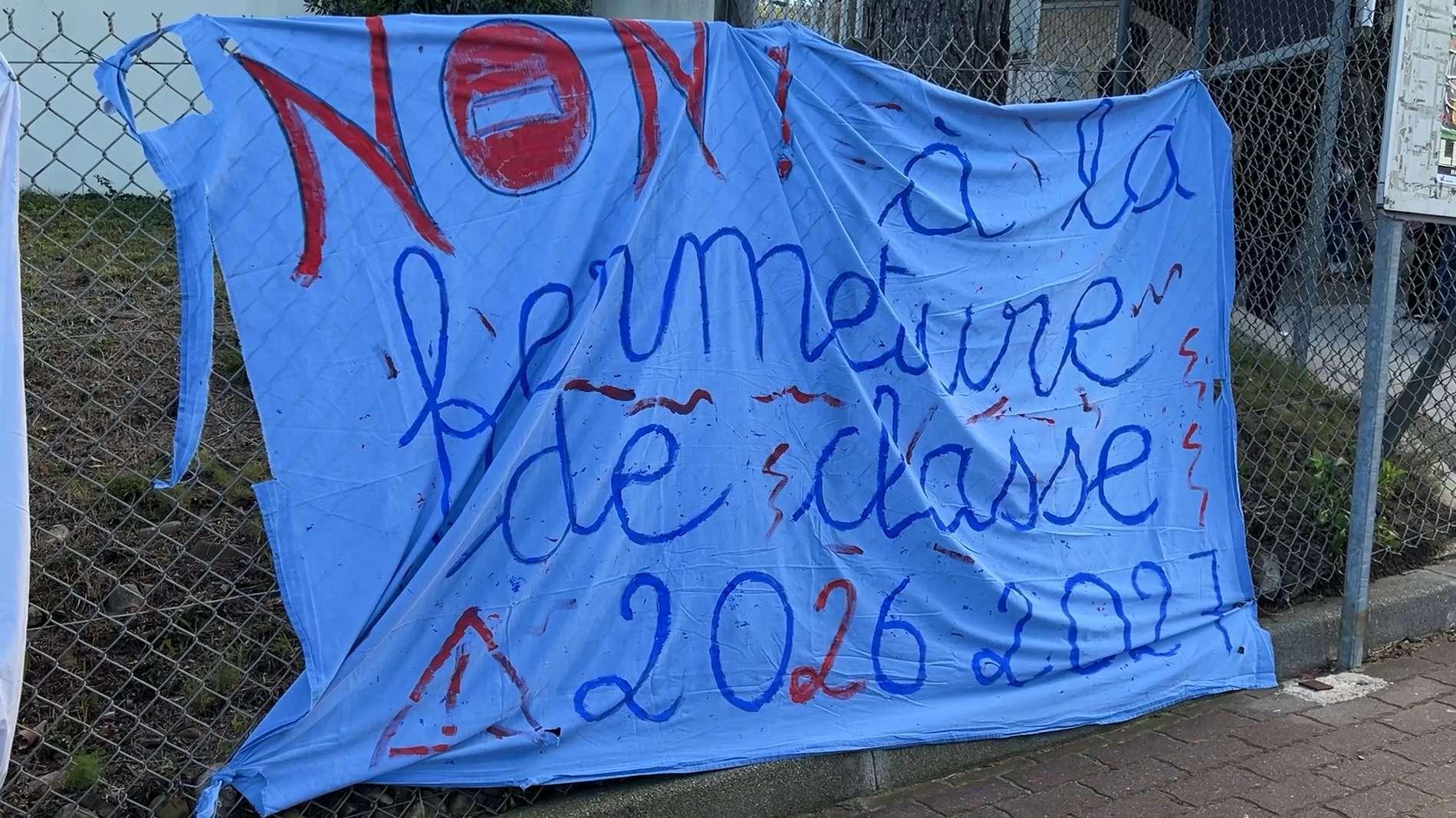 "On n'est pas écoutés" : l’école Pagnol de Tarascon en mode "école morte" contre une fermeture de classe