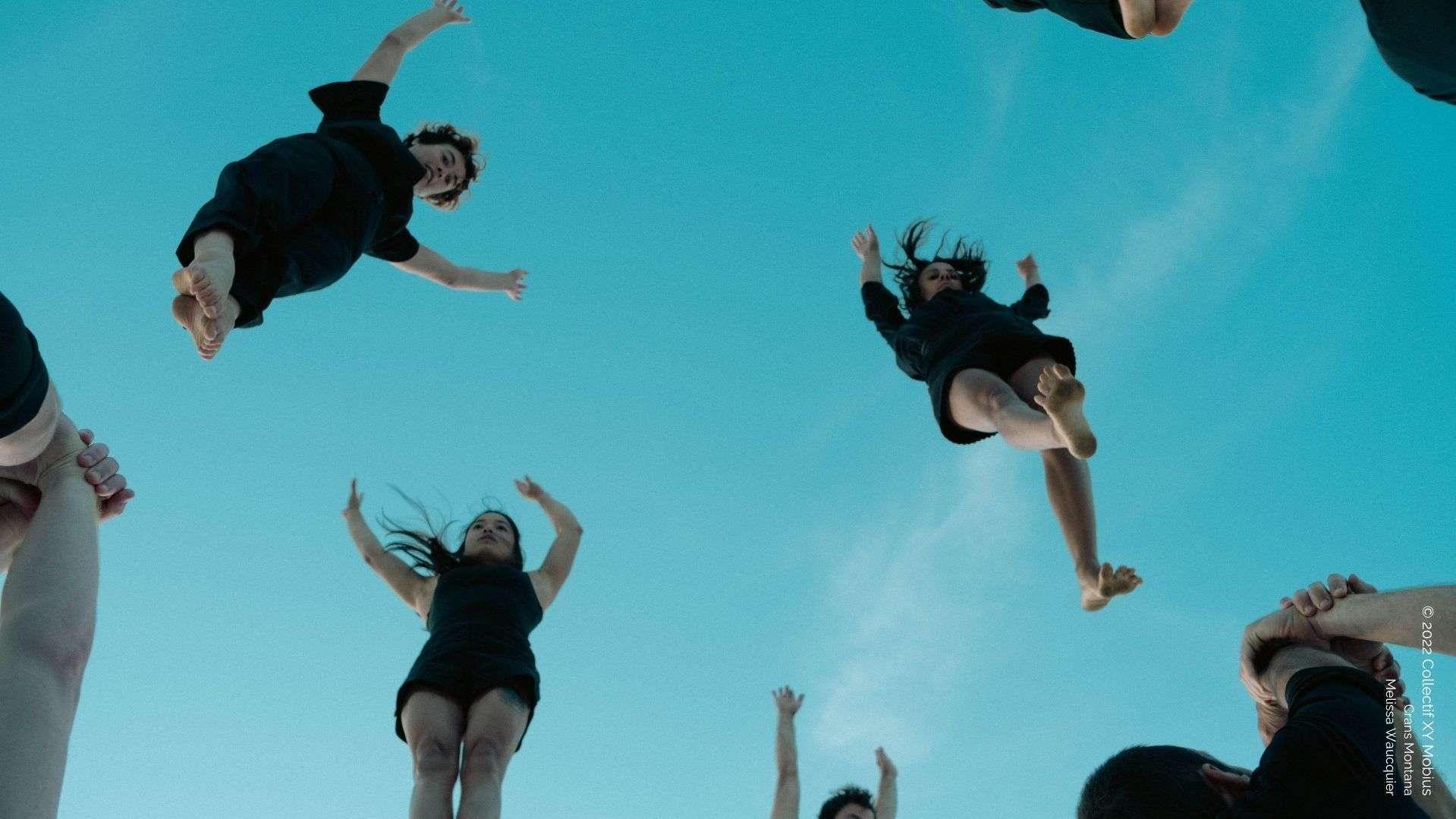 Aix-en-Provence : acrobaties géantes, Italie et Corto Maltese... le programme de la Biennale 2026 !