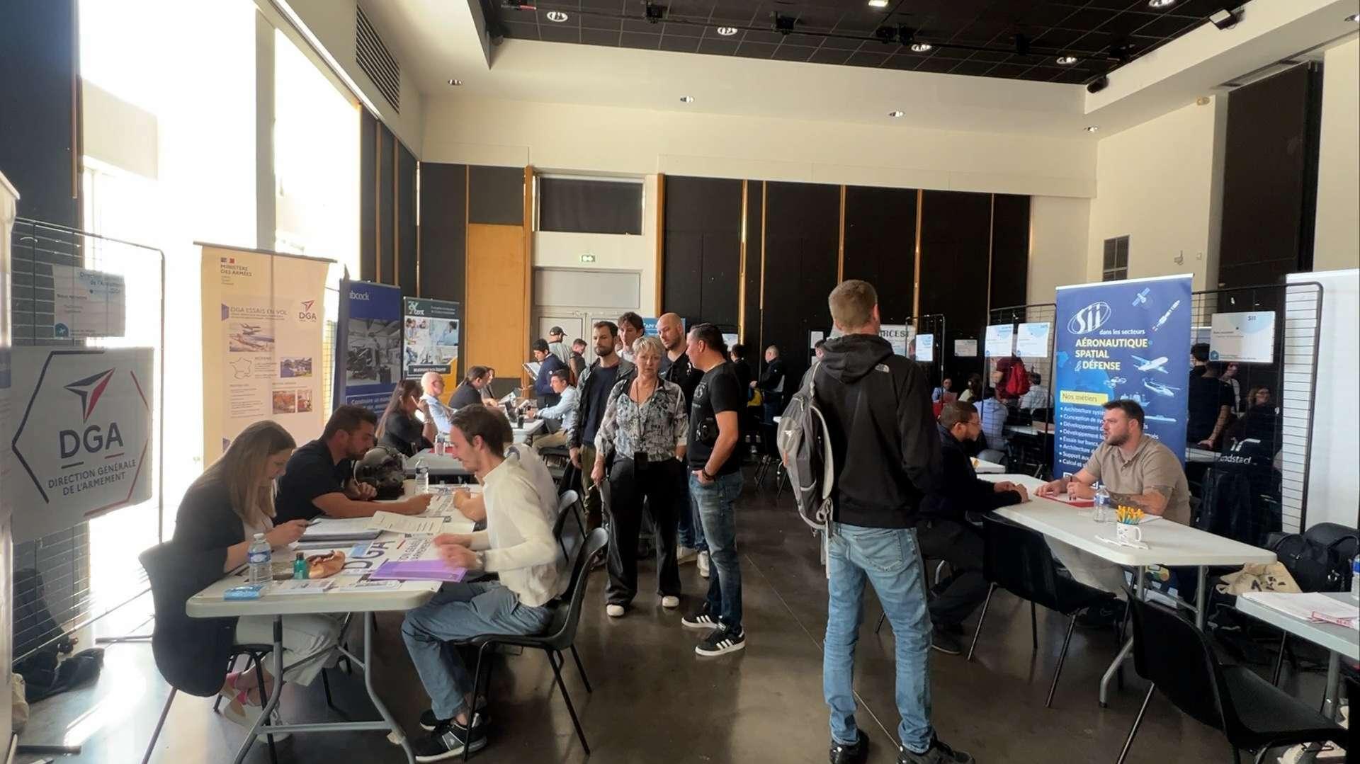 Ruée sur l'emploi, Airbus et la DGA pris d'assaut au forum de l'aéronautique à Marignane