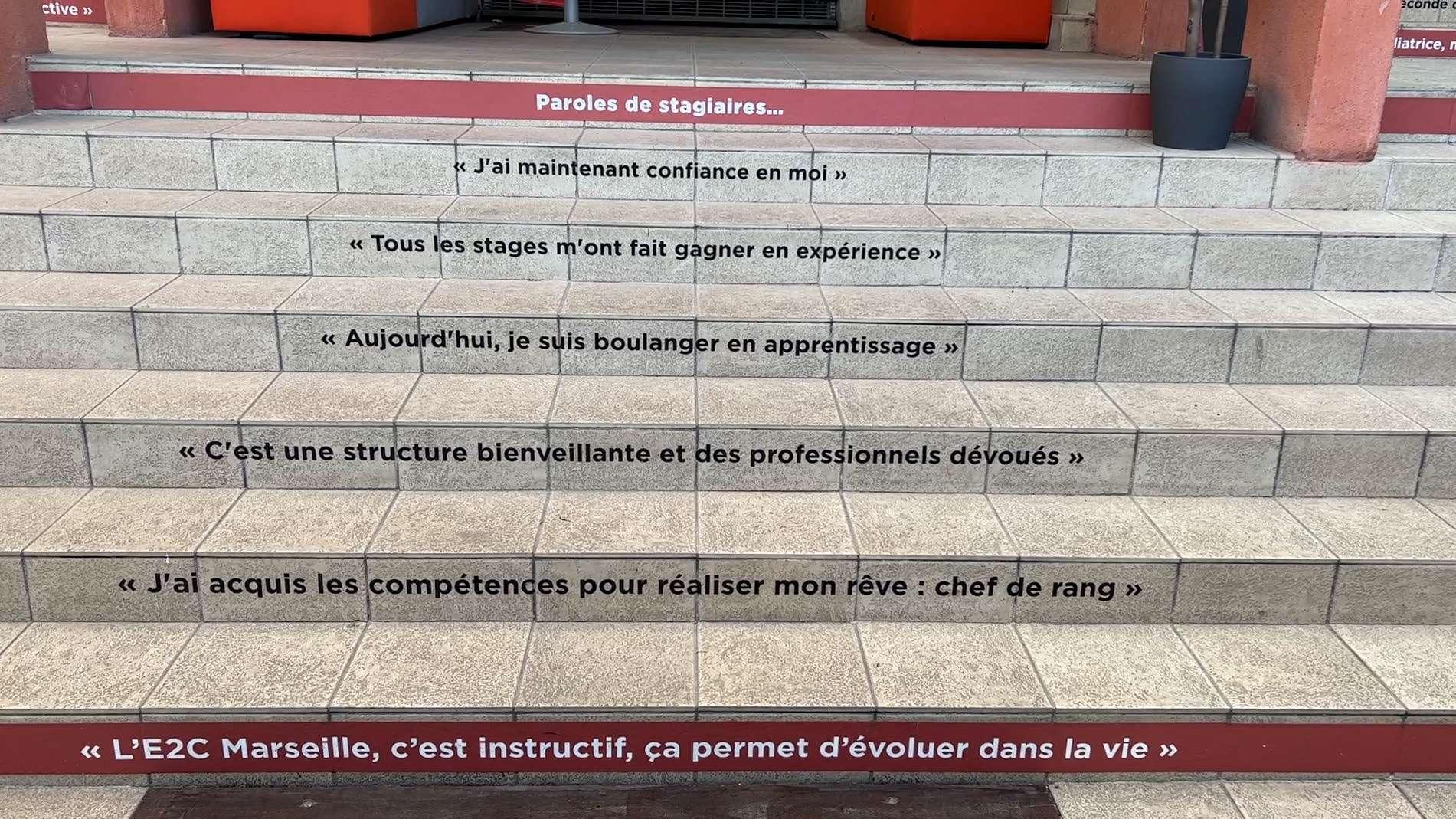 "Une deuxième chance, ce n'est pas une vie ratée" : à Marseille, l'E2C bouscule l'insertion des jeunes et s'allie aux entreprises