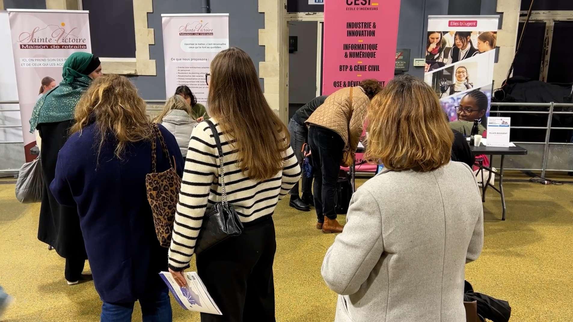 Déjà sur la touche à 45 ans ? Un Job Meeting à Marseille s'attaque au gâchis des talents féminins ce vendredi