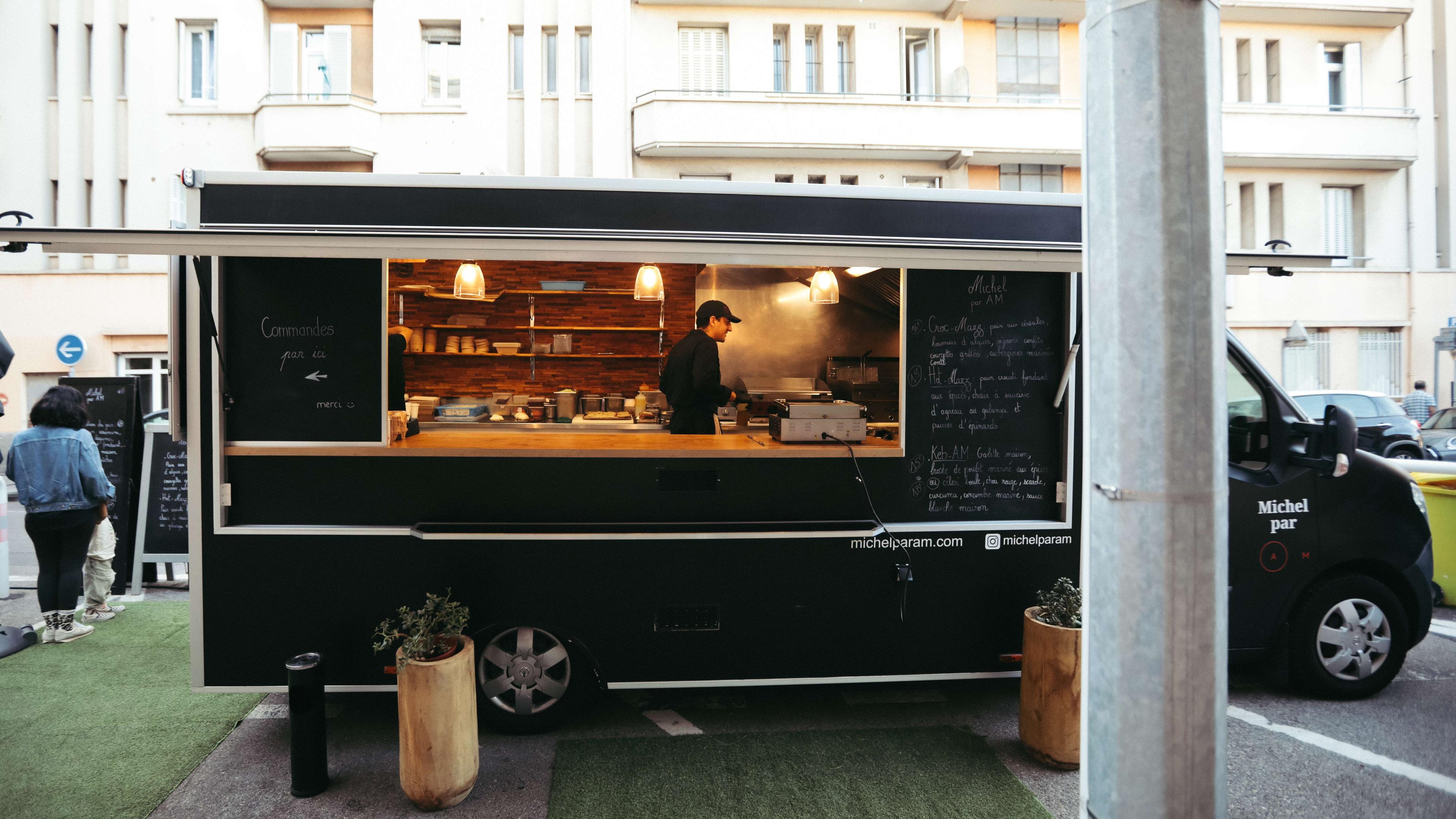 Marseille : après l’incendie de son food truck, le chef Alexandre Mazzia promet de « revenir plus fort »