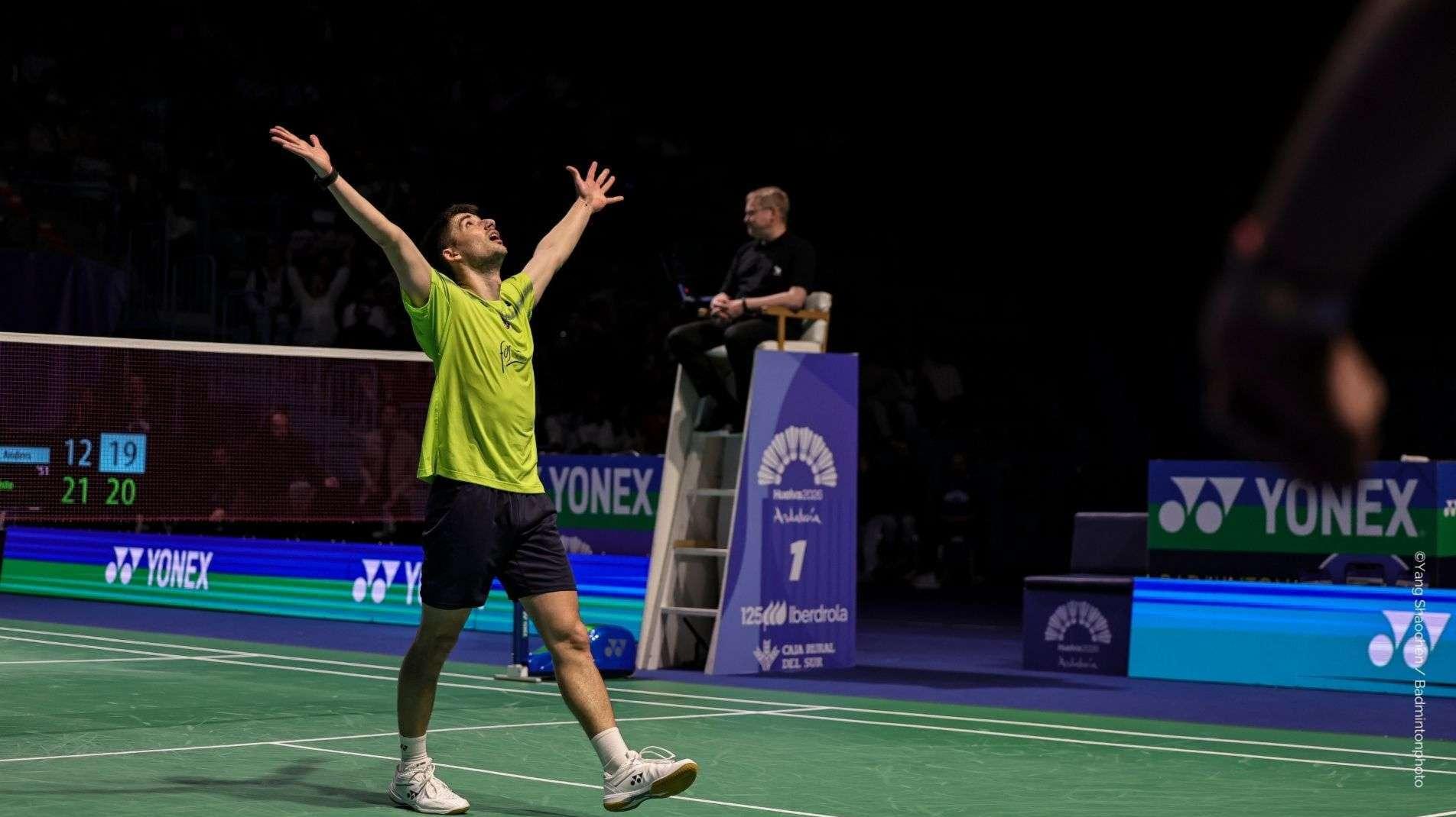 Christo Popov champion d'Europe de badminton en simple et en argent en double avec Toma Junior Popov