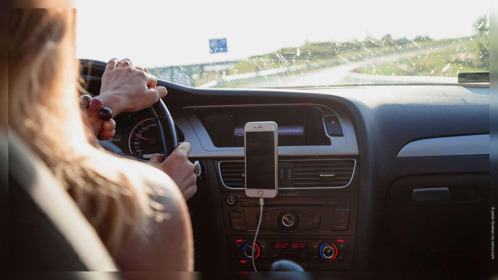 Marseille : "Certaines femmes ont peur la nuit", Jocelyne nous présente Uber by Women, le nouveau service 100% féminin