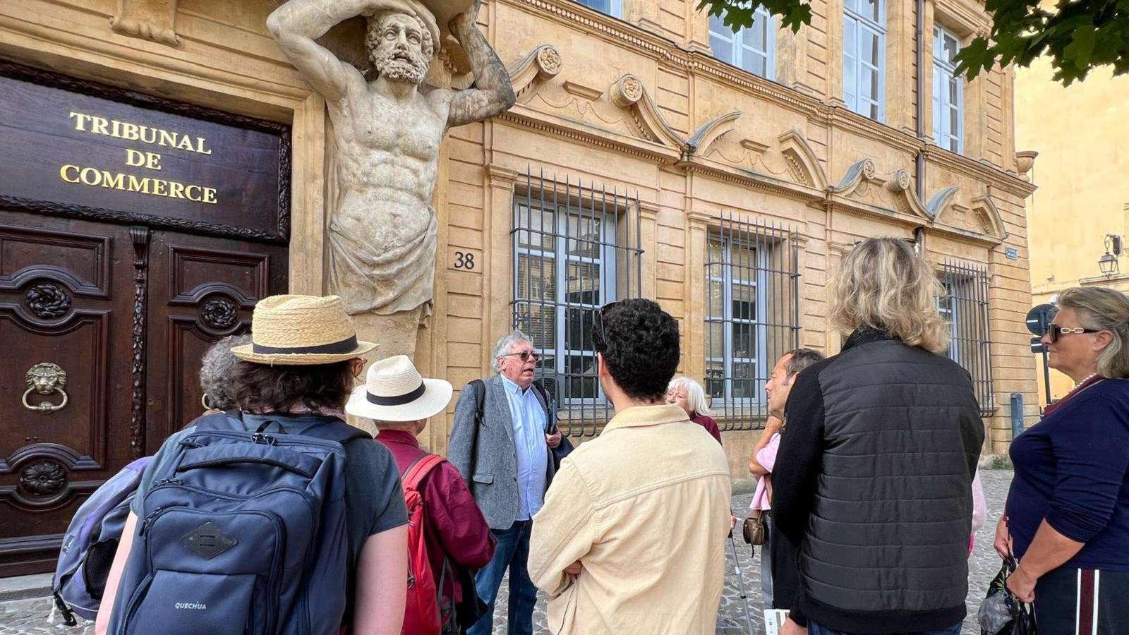 Aix-en-Provence : numéro zéro, piscines "Louis XV" et secrets de Cézanne... On a suivi la visite "Aix Insolite"