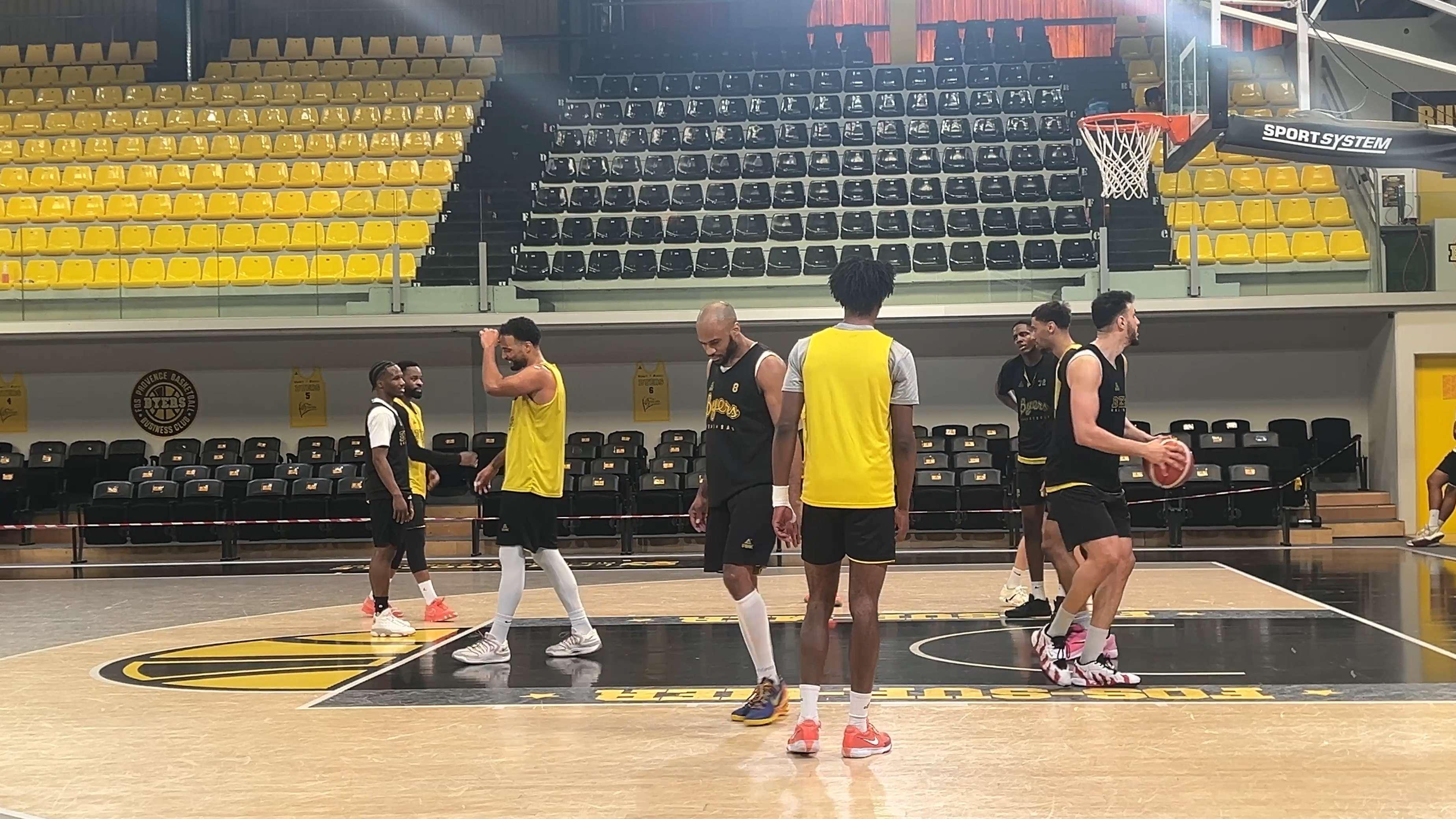 Fos Provence Basket vs Mulhouse : « L'équation est simple : il faut gagner », les BYers dos au mur en 1/2 finale des play-offs de N1