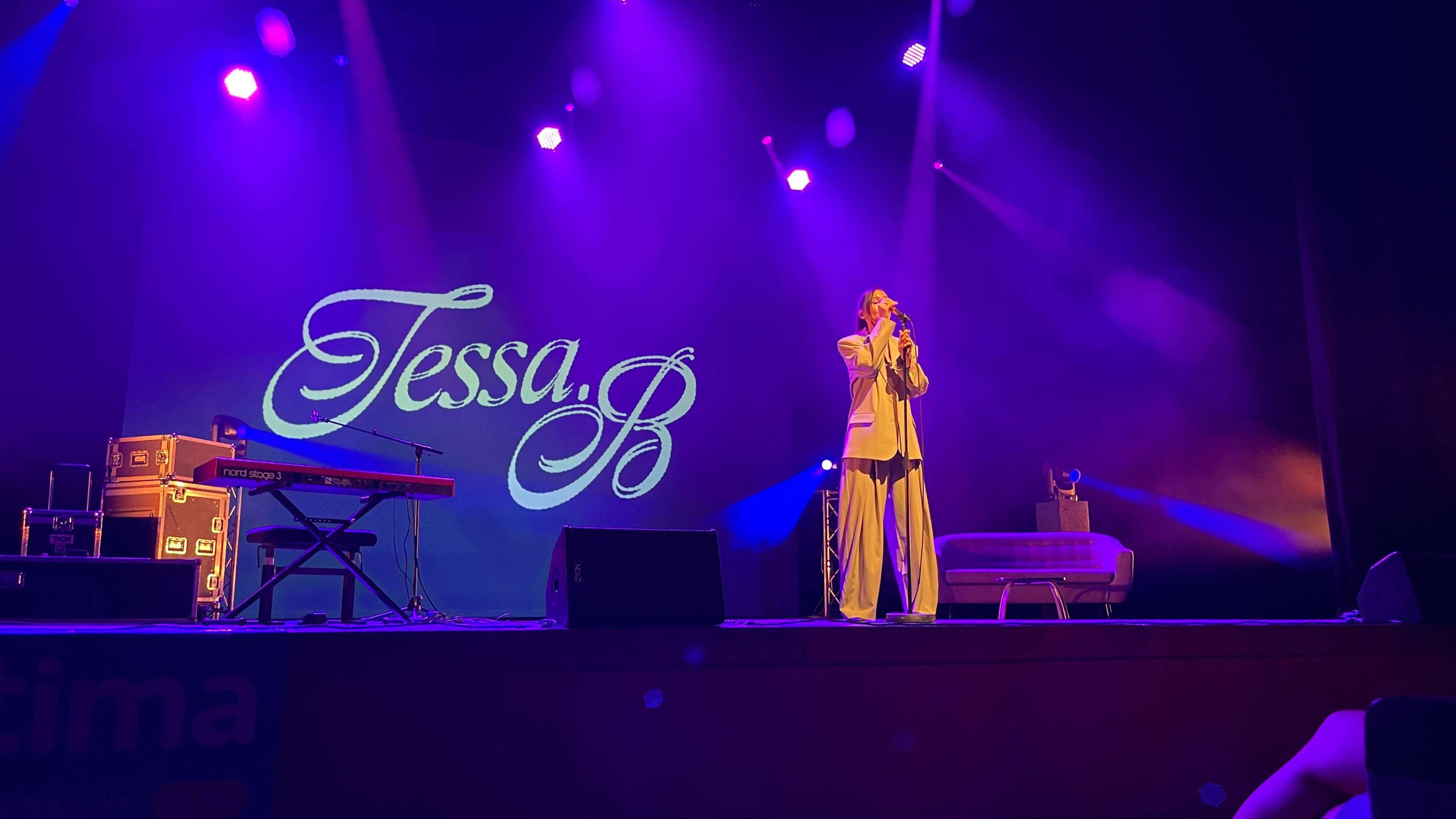 « J’ai fini de rêver tout bas » : après la finale de The Voice, Tessa B envoûte Marignane lors du Maritima Live