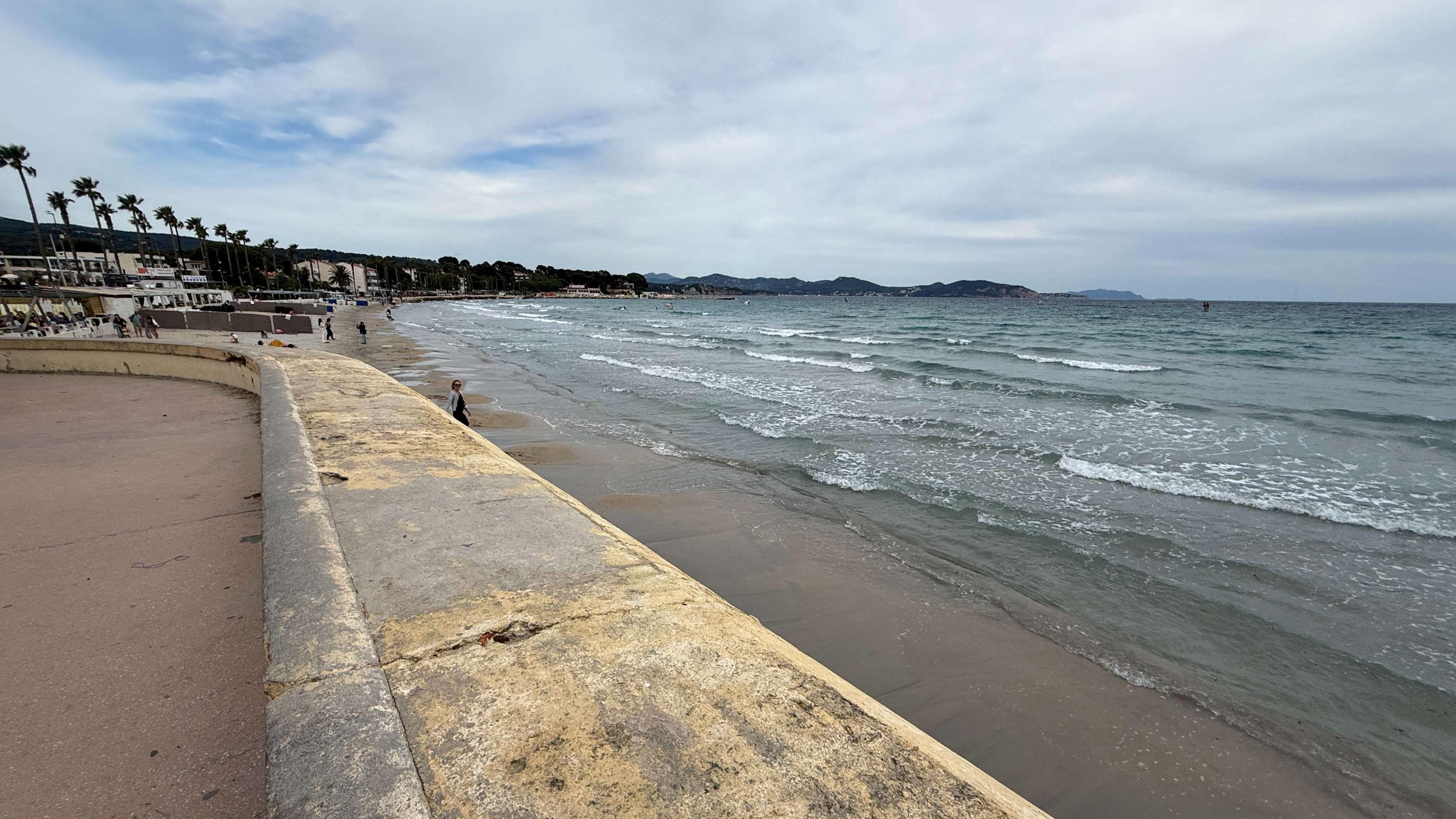 La Ciotat : l'État saisit 330 transats installés illégalement sur la Grande Plage