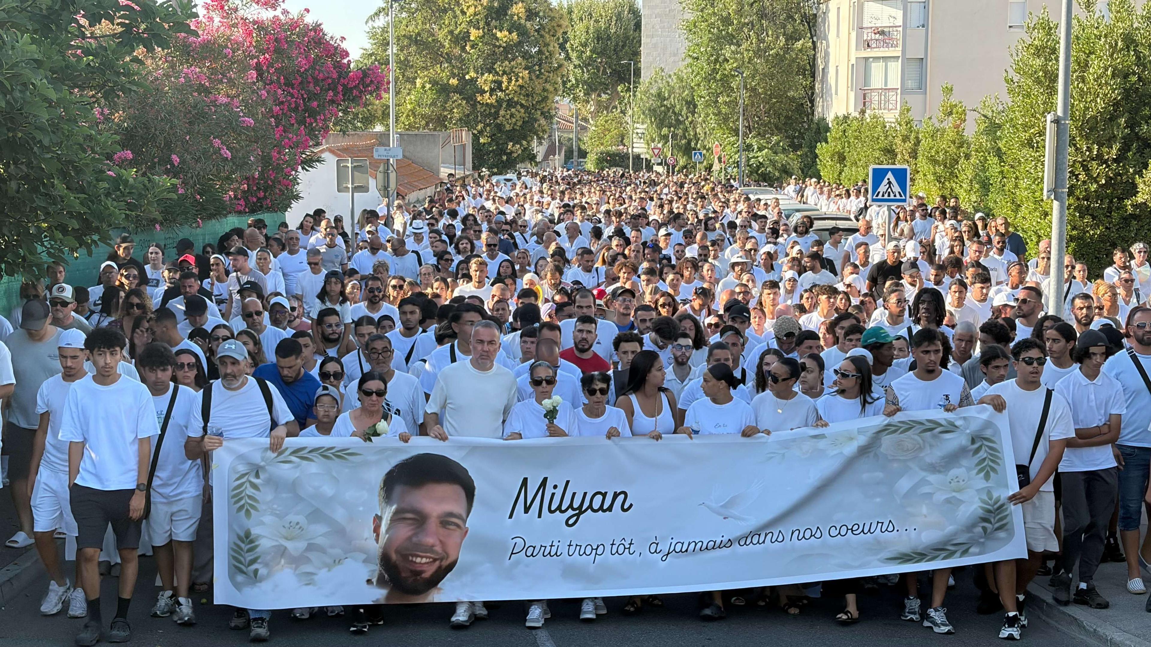 Istres : 1 500 personnes marchent en mémoire de Milyan, « toute une ville a perdu son enfant »