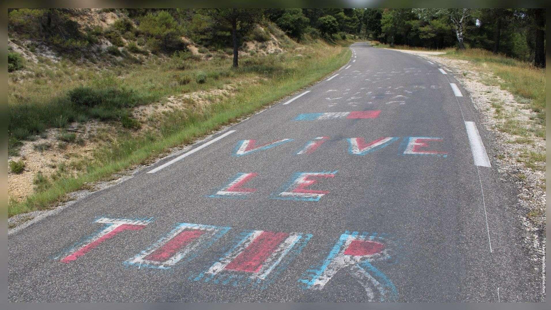 "Après les JO, le Tour de France" : le job d'été de rêve de Justine, jeune Coudoucenne, dans la caravane