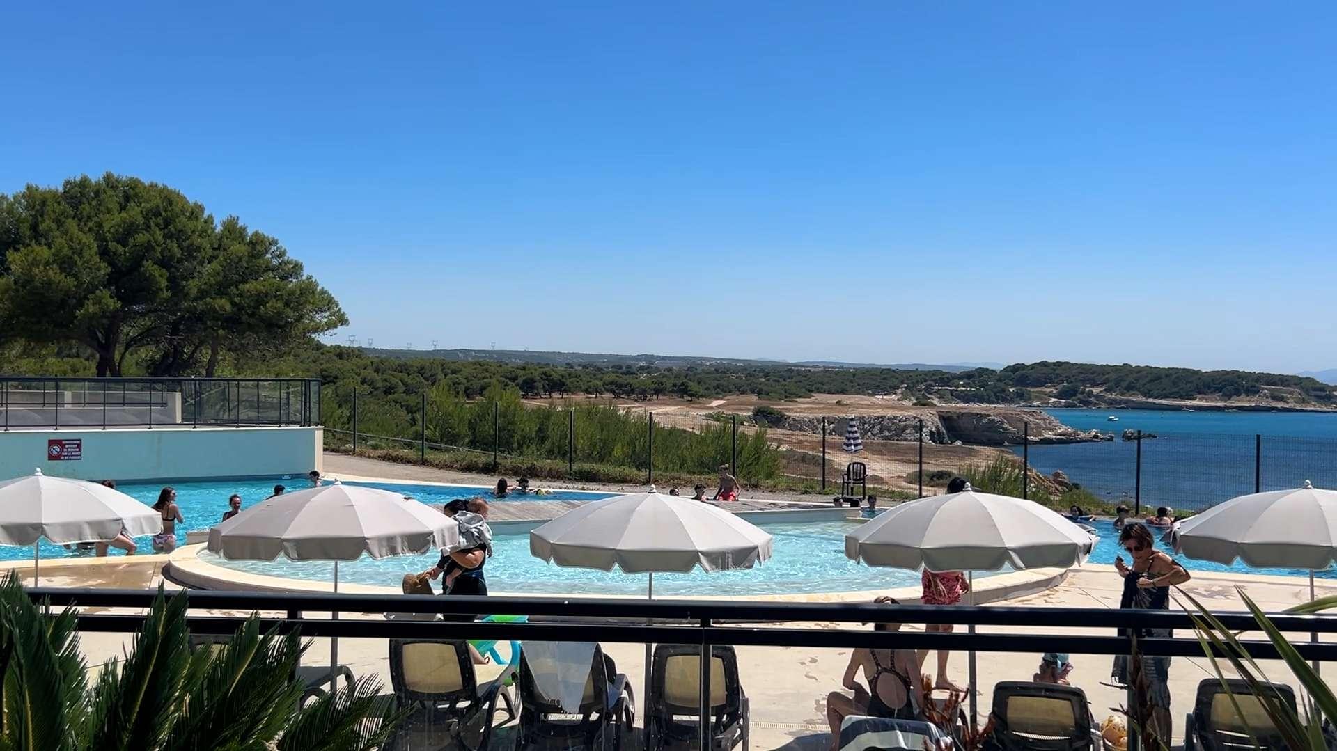 « C’est le côté sauvage qui nous plaît » : à Martigues, les juilletistes ont pris leurs quartiers à l’Arquet