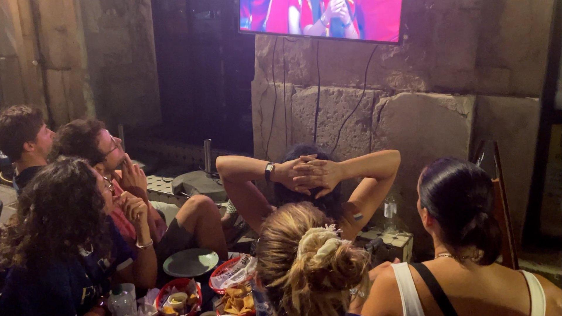 Les Bleus s'arrêtent aux portes de la finale, les supporters repartent avec un goût amer