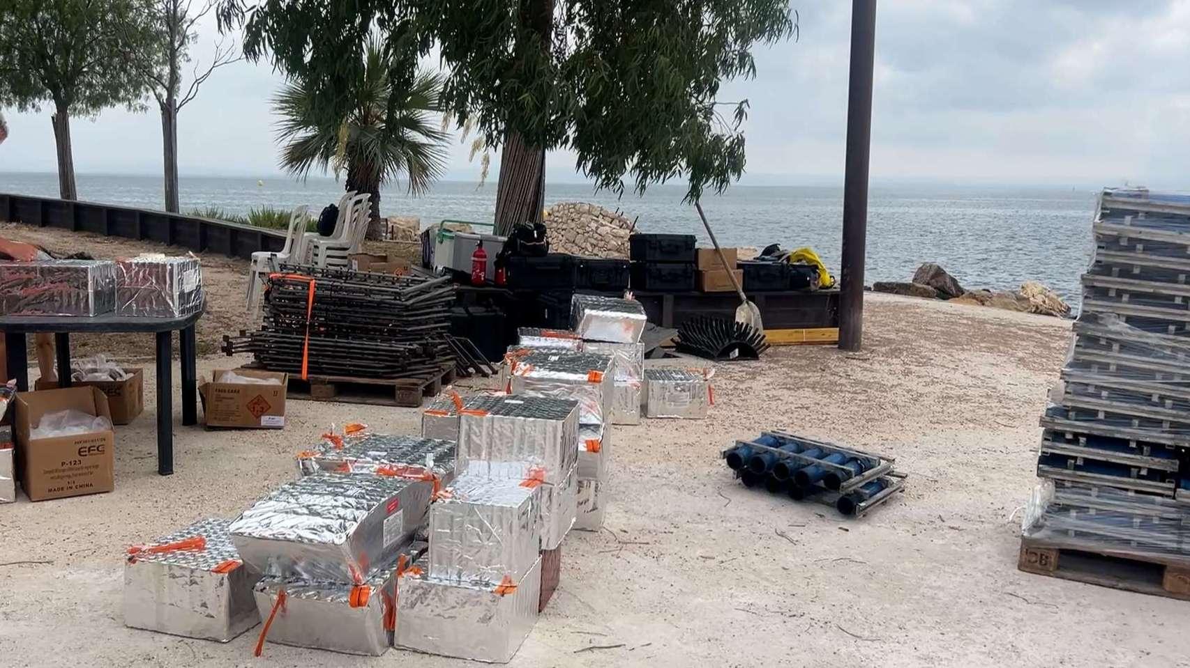 Fête nationale : le feu d’artifice en préparation à Martigues