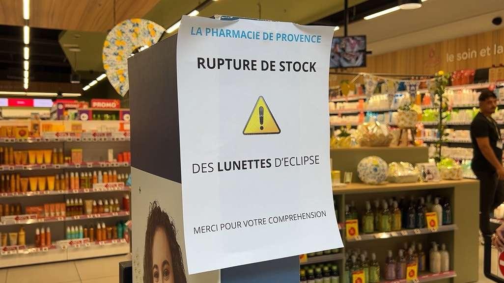 En quête de lunettes pour l'éclipse : mission impossible ? 