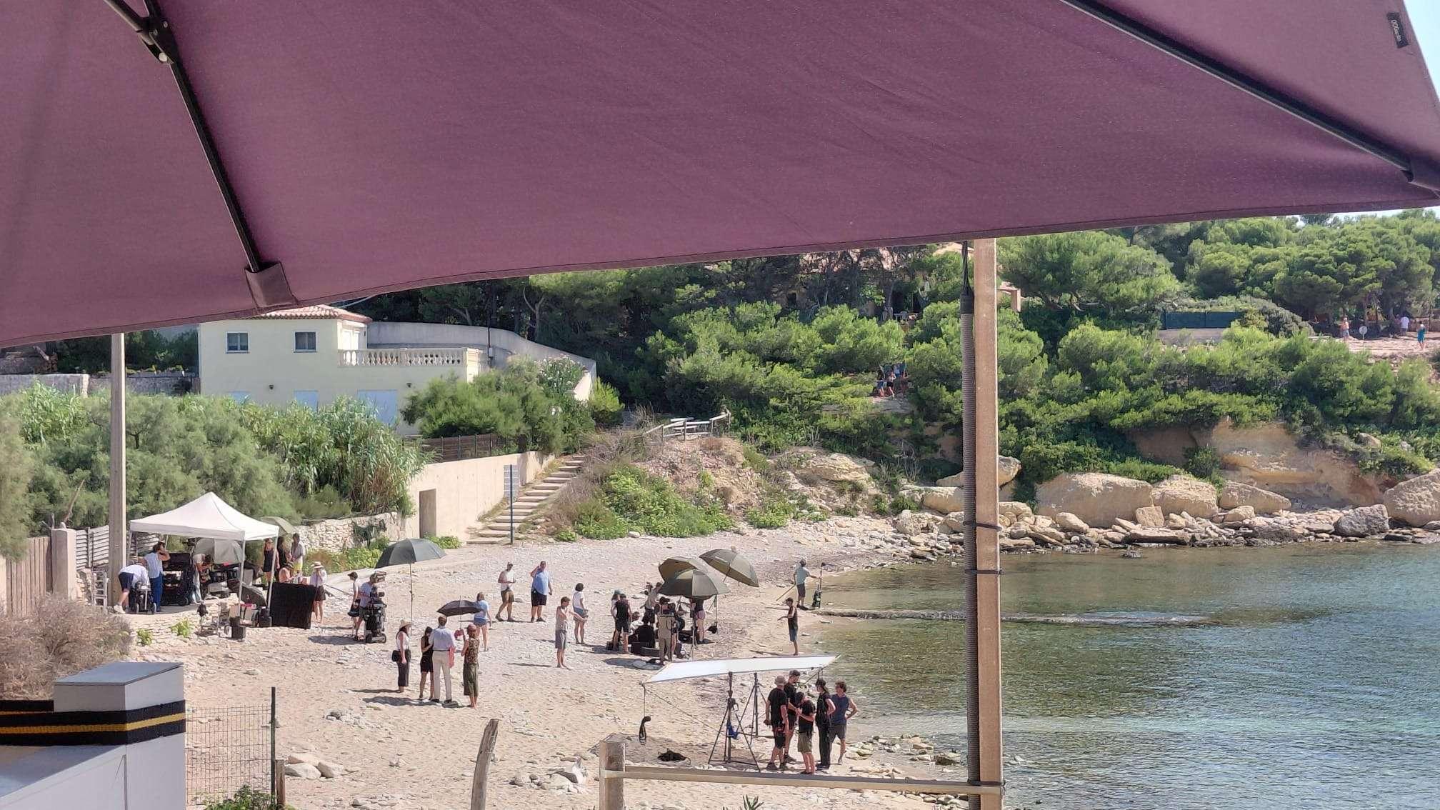 « C’est mon idole ! » : à Martigues, le tournage du biopic sur Johnny Hallyday fait vibrer la Côte Bleue