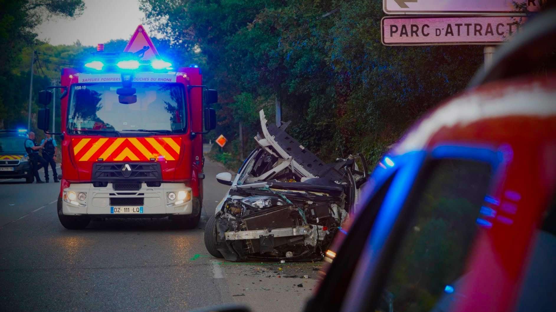 Cuges-les-Pins : 13 blessés dans un accident entre un bus et une voiture sur la D8N