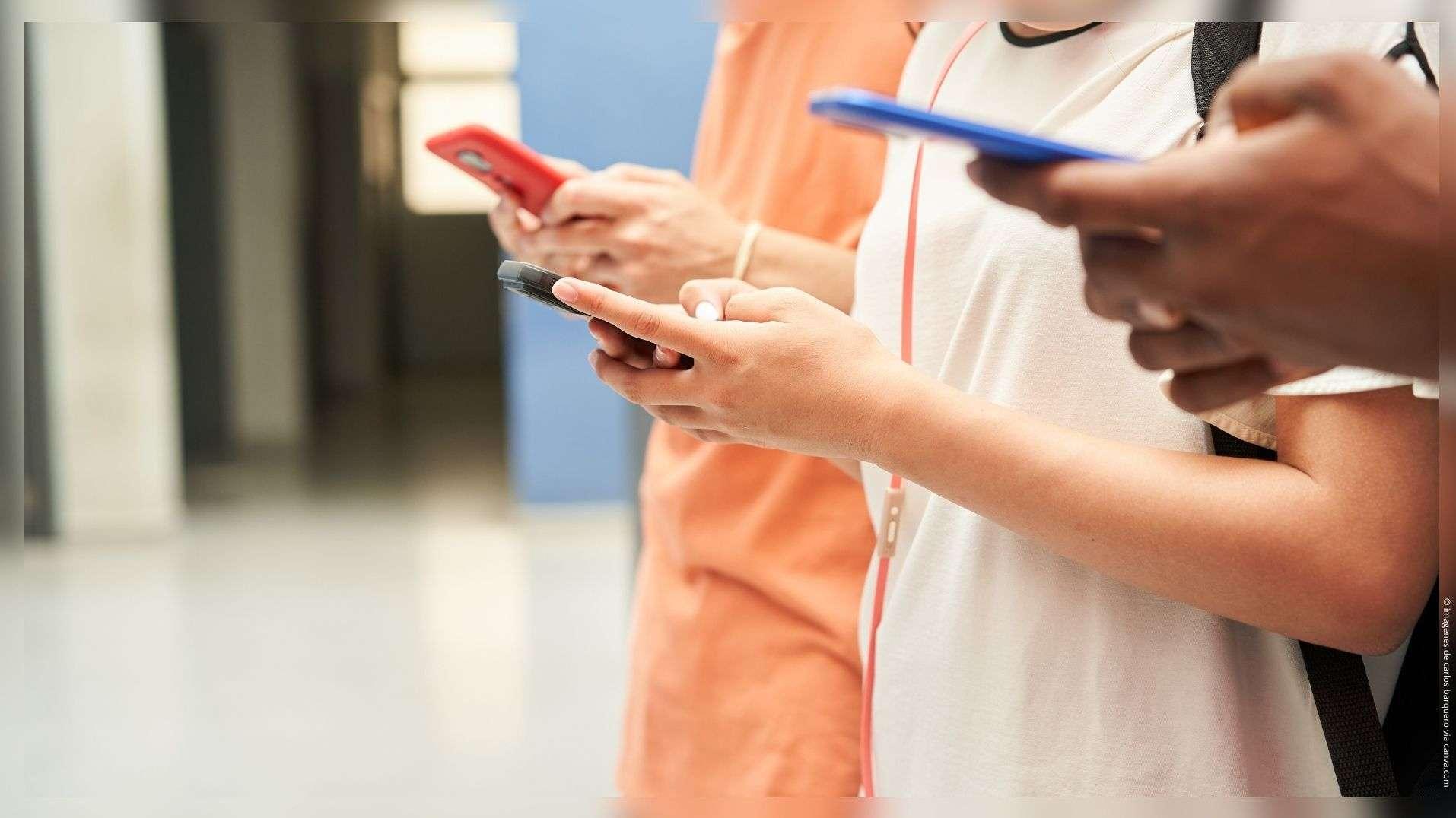 L'interdiction du portable au lycée "pourra être effective dès la rentrée"