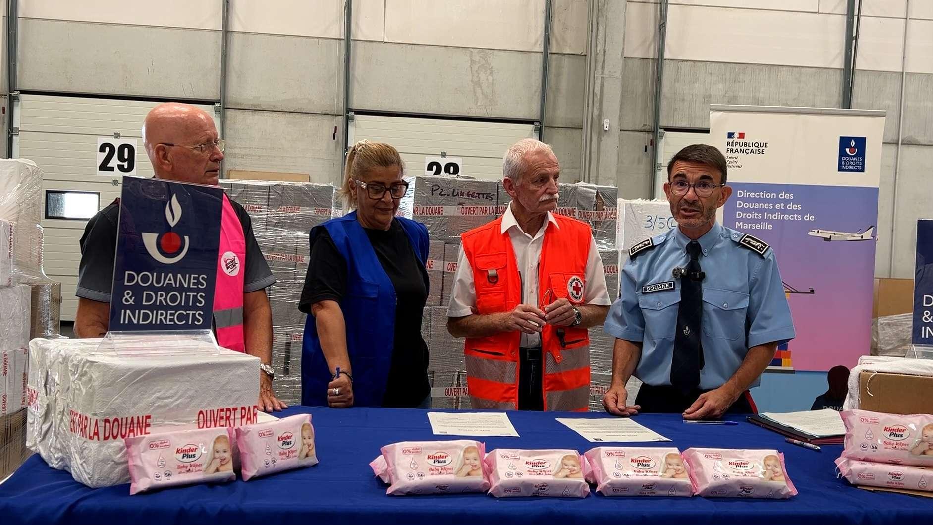 Port-Saint-Louis : la douane offre des milliers de lingettes saisies aux associations caritatives