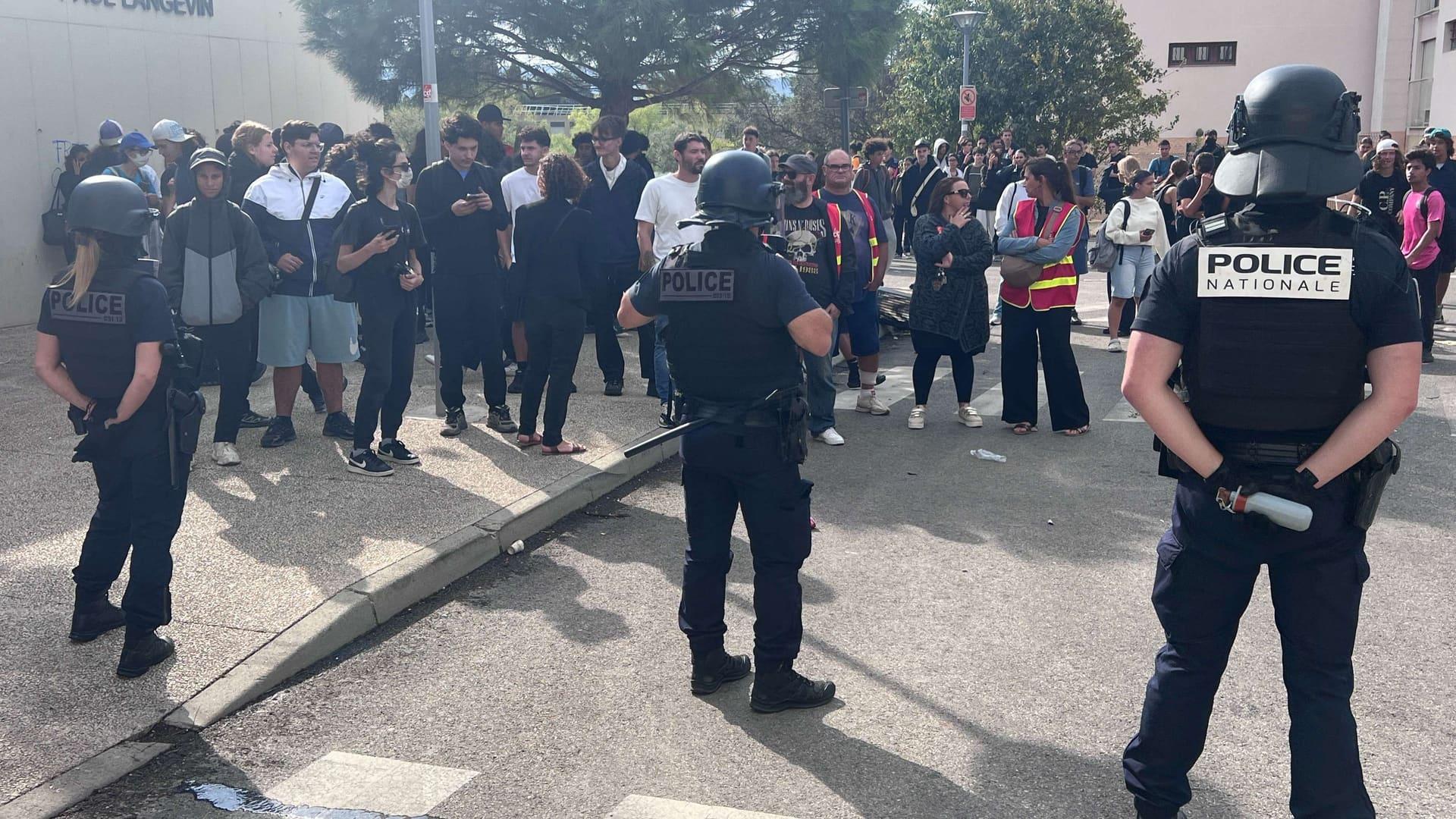 Blocage des lycées : un vendredi sous haute tension, les syndicats reçus par le ministre
