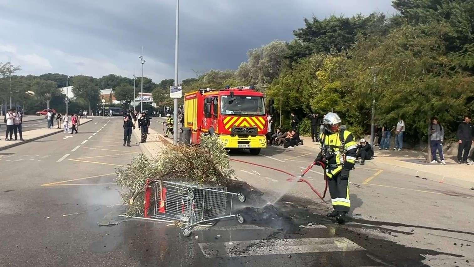 Contestation lycéenne à Martigues : une nouvelle journée de colère