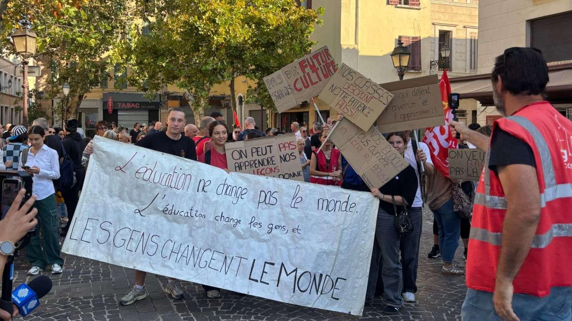 Martigues : l'Union Locale CGT appelle à la grève et à manifester ce mardi 13 octobre devant le lycée Paul Langevin