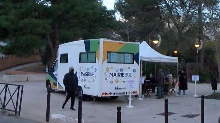 Inondations à Martigues : le MairieBus en permanence exceptionnelle cet après-midi à Carro pour accompagner les sinistrés