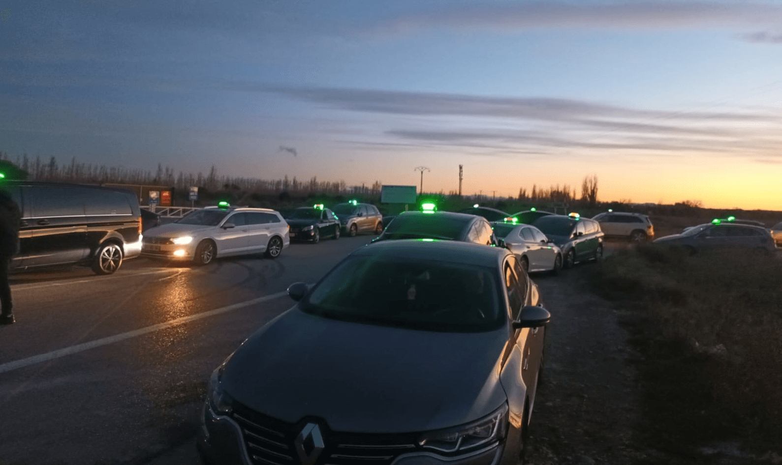 Manifestation des taxis : perturbations importantes ce lundi au péage de Lançon-Provence 