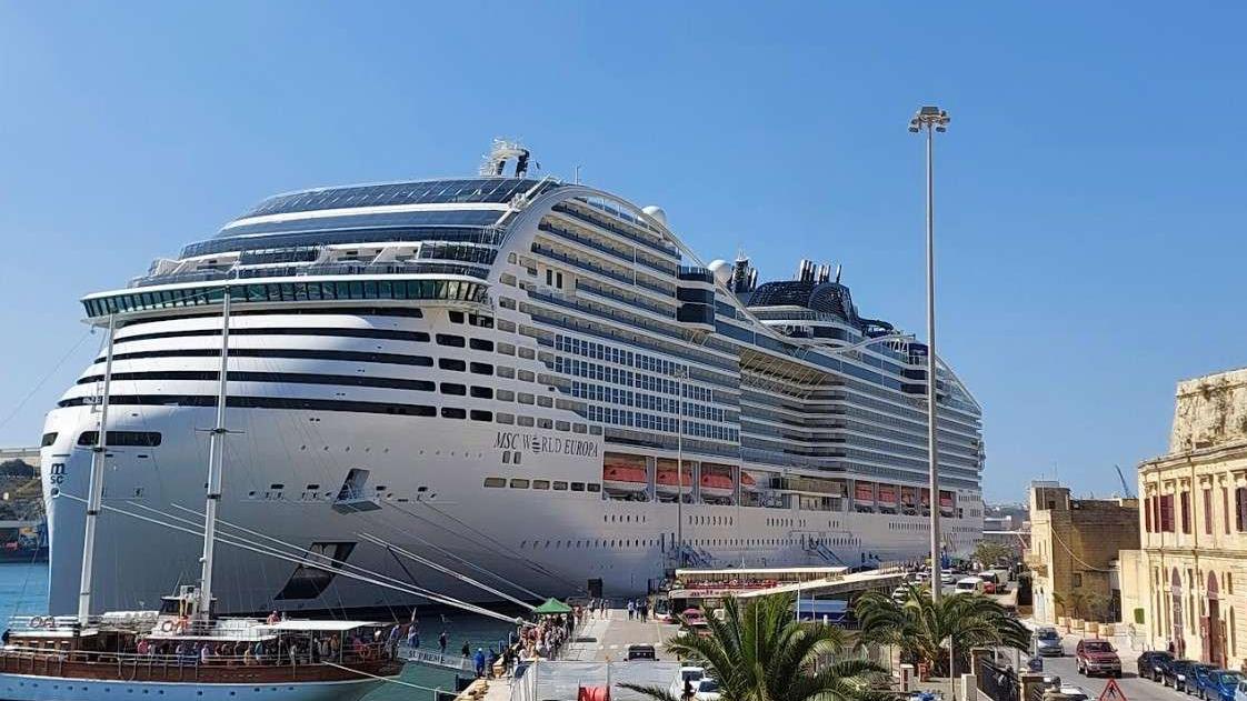Après Nice, Cannes limite le nombre de paquebots géants dans sa baie
