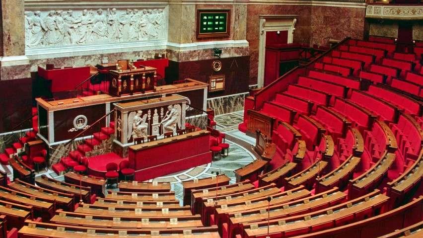 Retraites : l'Assemblée adopte un texte à portée symbolique demandant l'abrogation de la réforme