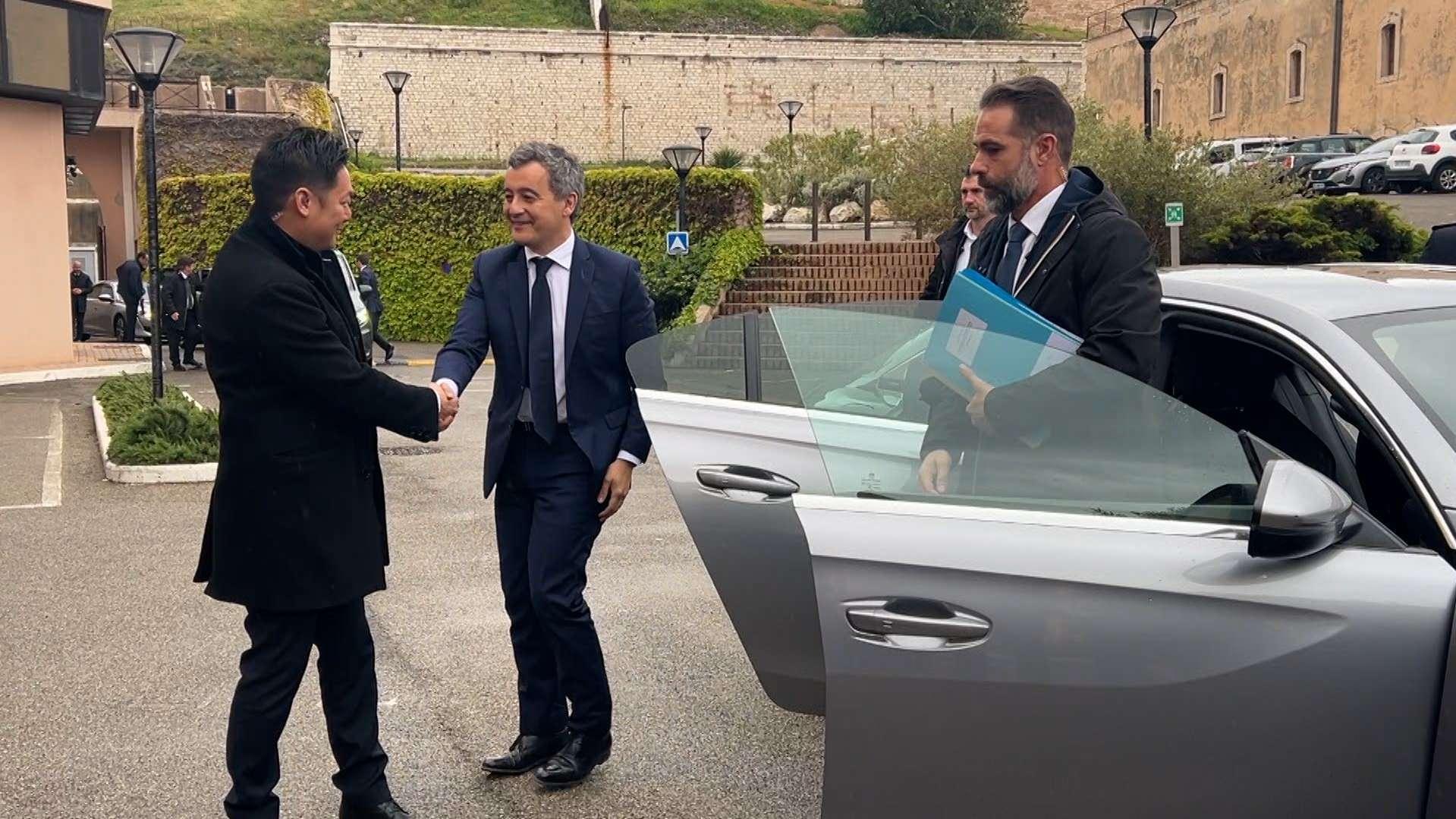 Narcotrafic: une menace "au moins équivalente à celle du terrorisme", estime Darmanin