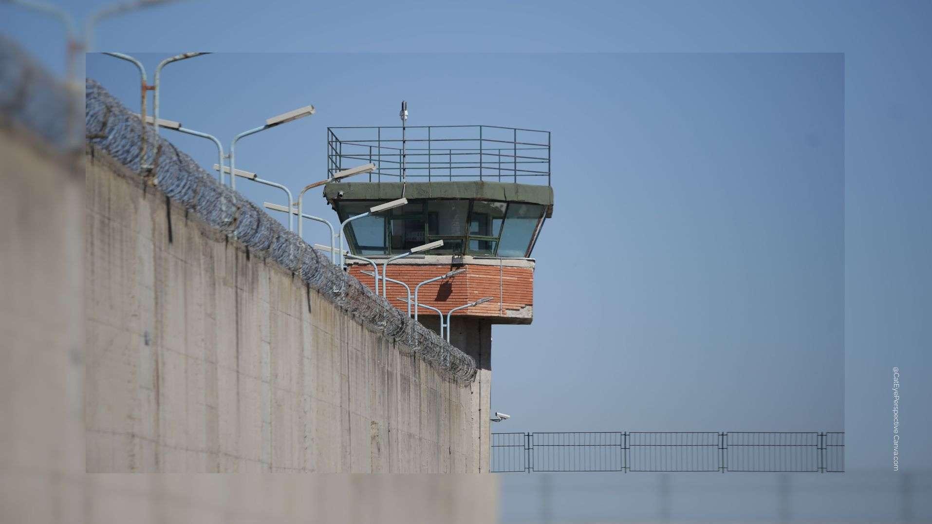 Deux détenus contestent leur transfèrement vers la nouvelle prison ultra-sécurisée pour narcotrafiquants