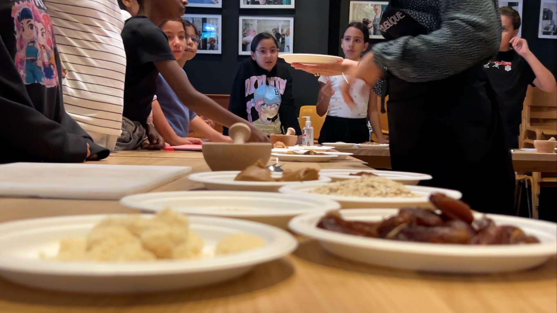 Des élèves marseillais aux fourneaux pour un goûter sain et gourmand